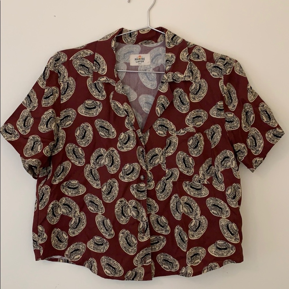 Button up short sleeve top with hat design!